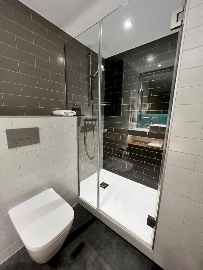Holiday Inn Express - Madrid - Airport By Ihg Екстер'єр фото