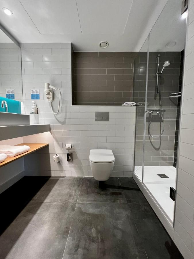 Holiday Inn Express - Madrid - Airport By Ihg Екстер'єр фото