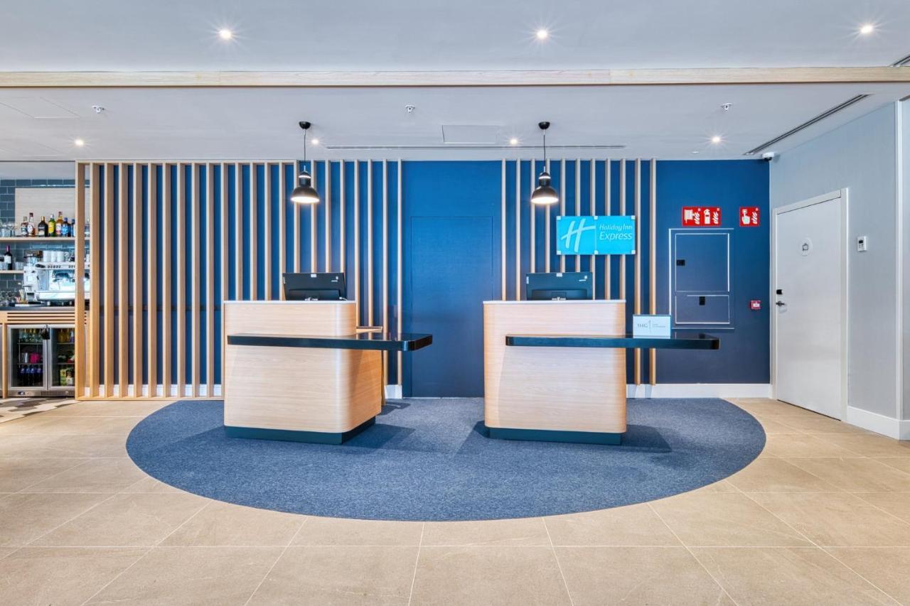 Holiday Inn Express - Madrid - Airport By Ihg Екстер'єр фото