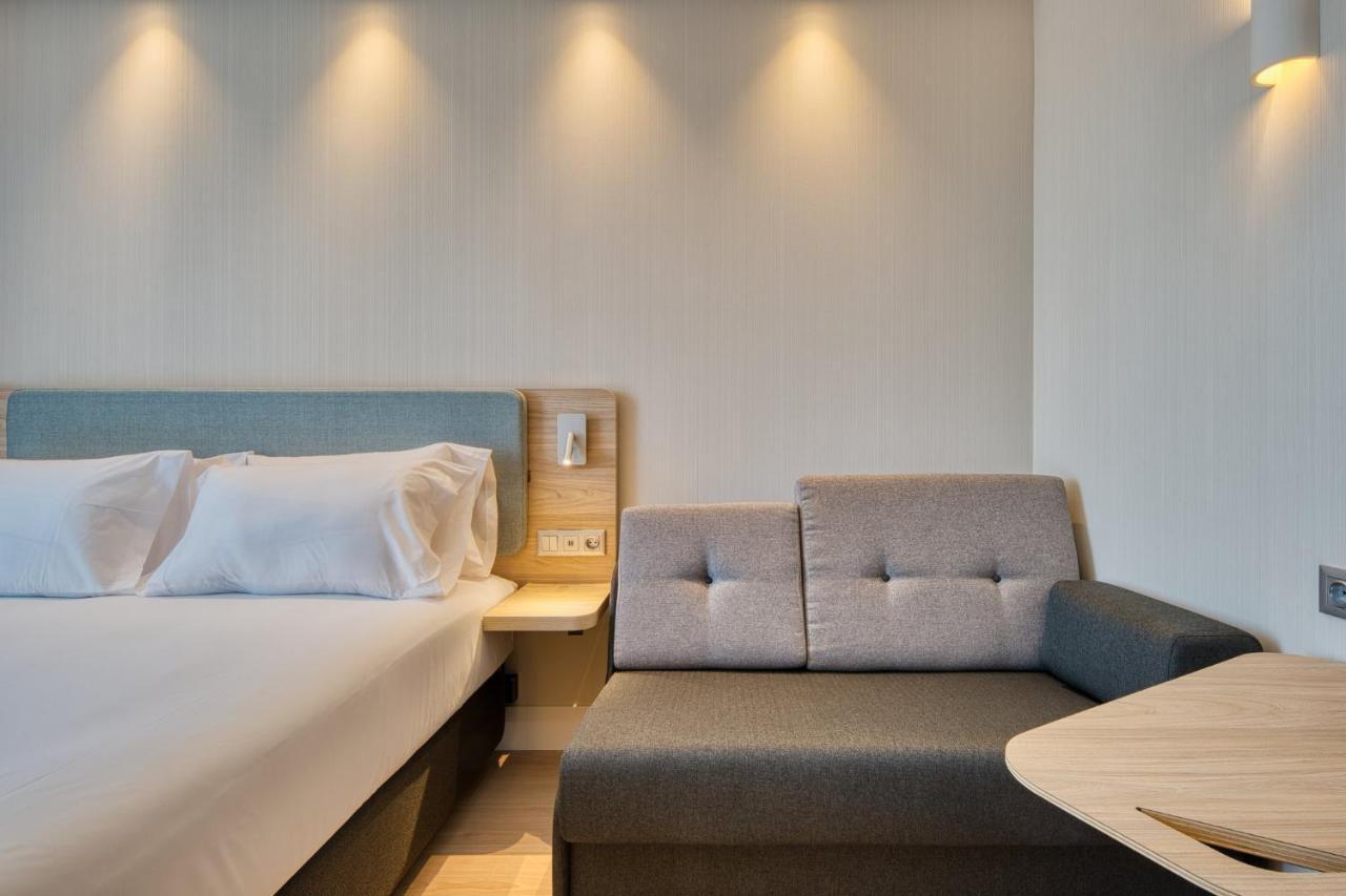 Holiday Inn Express - Madrid - Airport By Ihg Екстер'єр фото