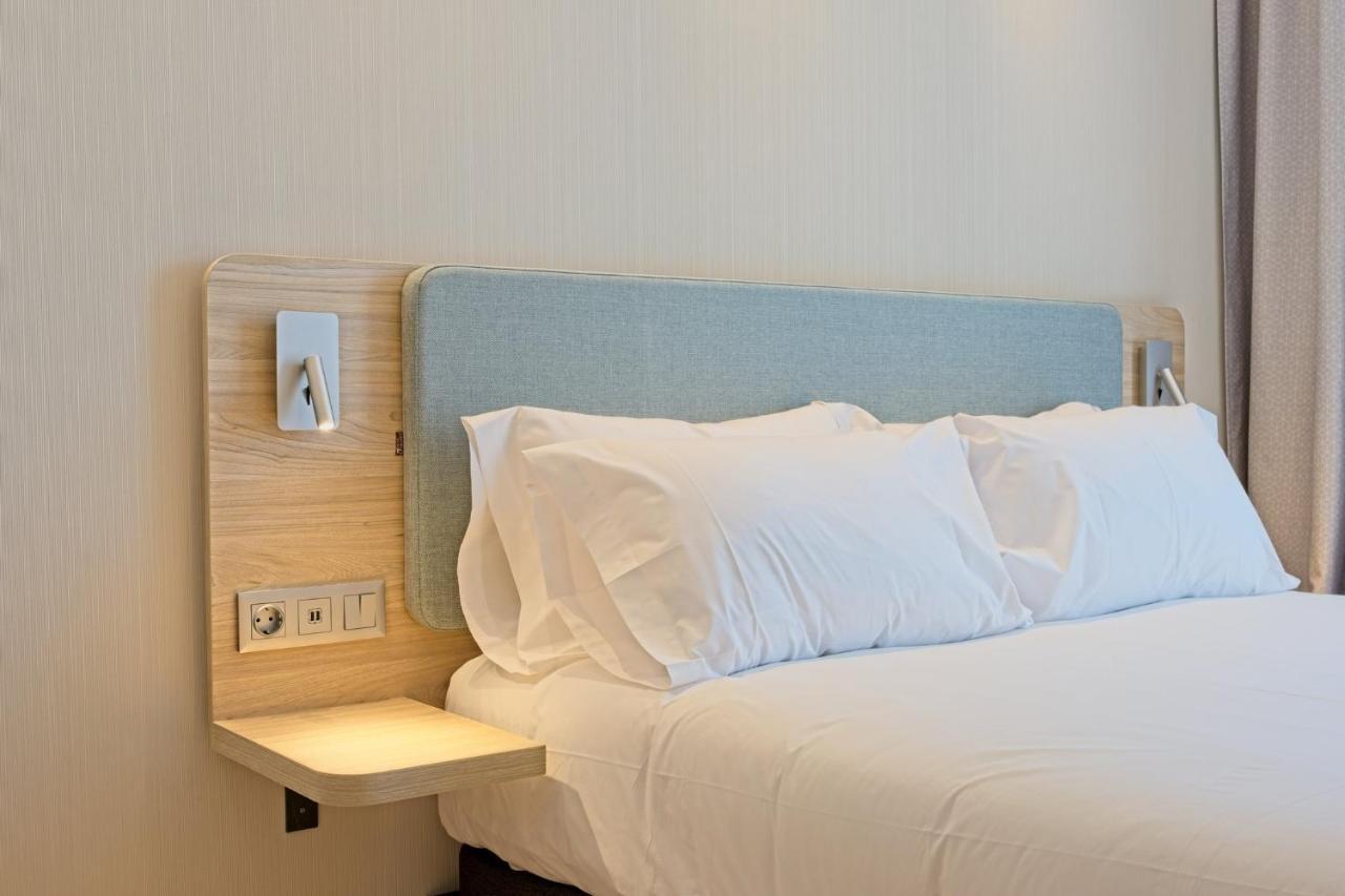 Holiday Inn Express - Madrid - Airport By Ihg Екстер'єр фото