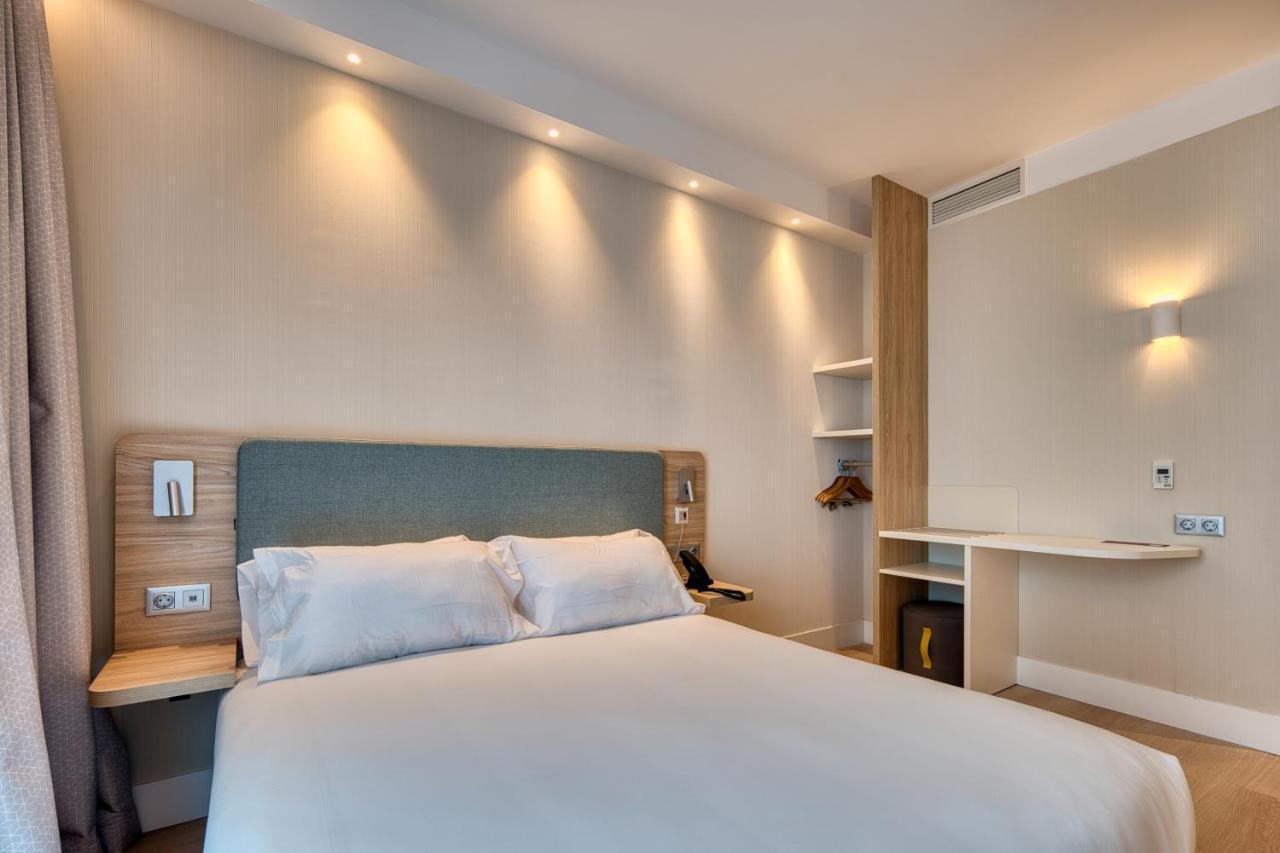 Holiday Inn Express - Madrid - Airport By Ihg Екстер'єр фото