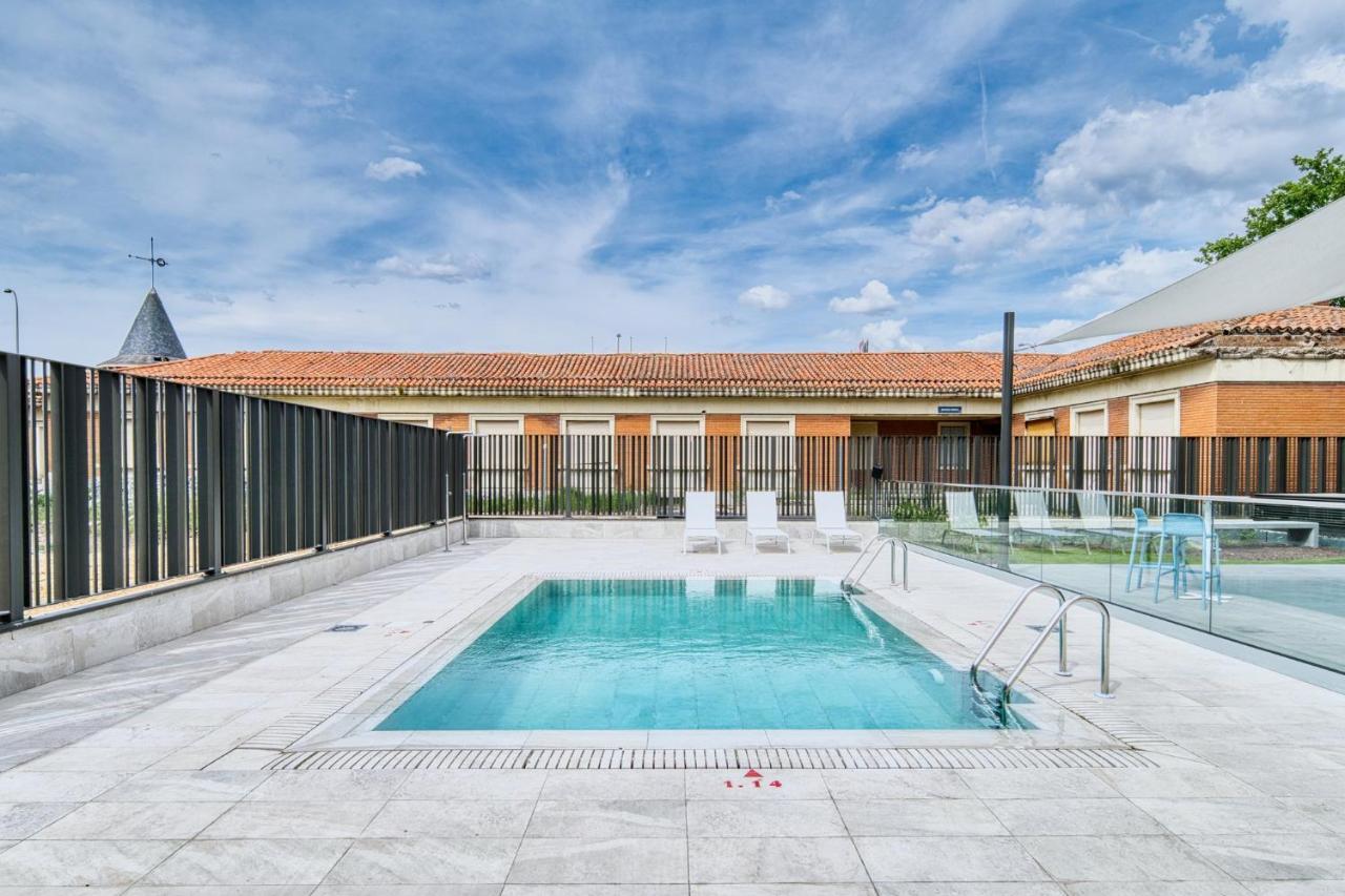 Holiday Inn Express - Madrid - Airport By Ihg Екстер'єр фото