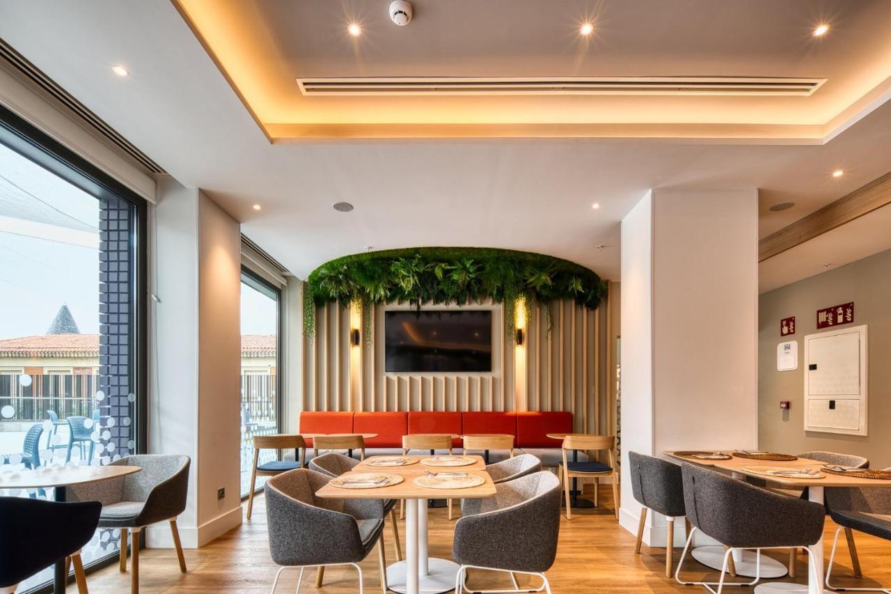 Holiday Inn Express - Madrid - Airport By Ihg Екстер'єр фото