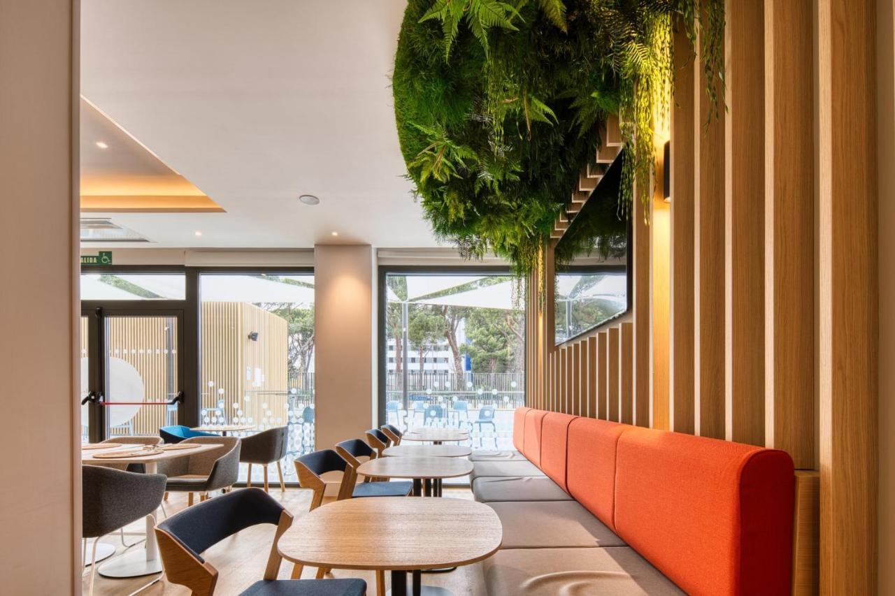 Holiday Inn Express - Madrid - Airport By Ihg Екстер'єр фото