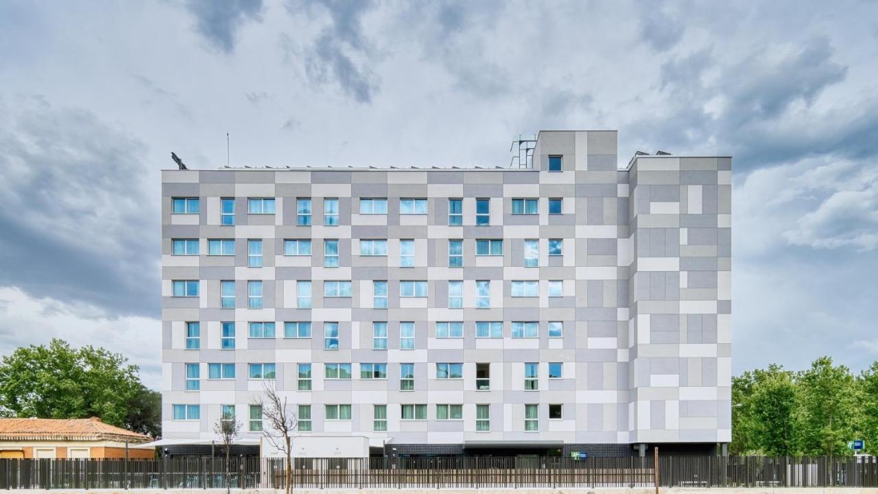 Holiday Inn Express - Madrid - Airport By Ihg Екстер'єр фото